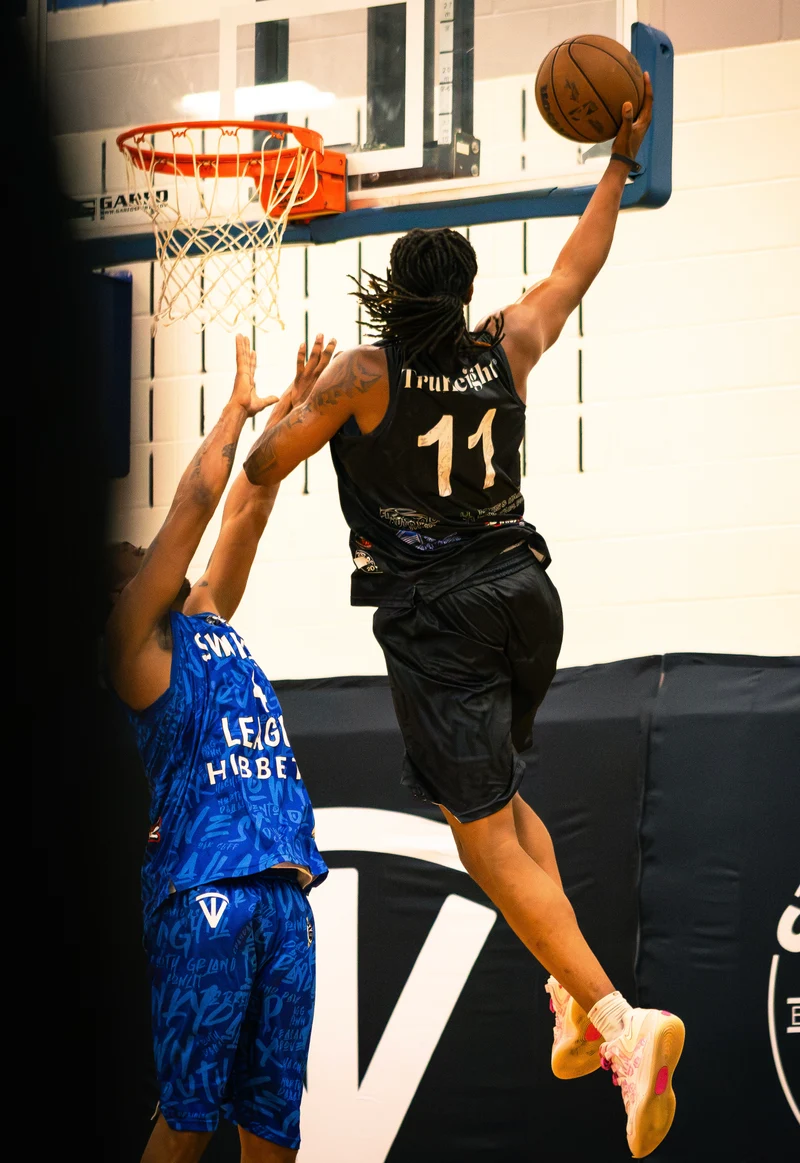 cropped dunk